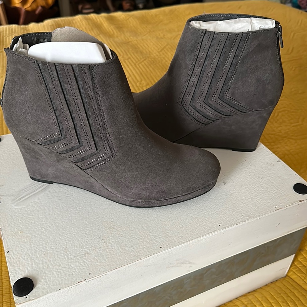 Gray 8.5 booties